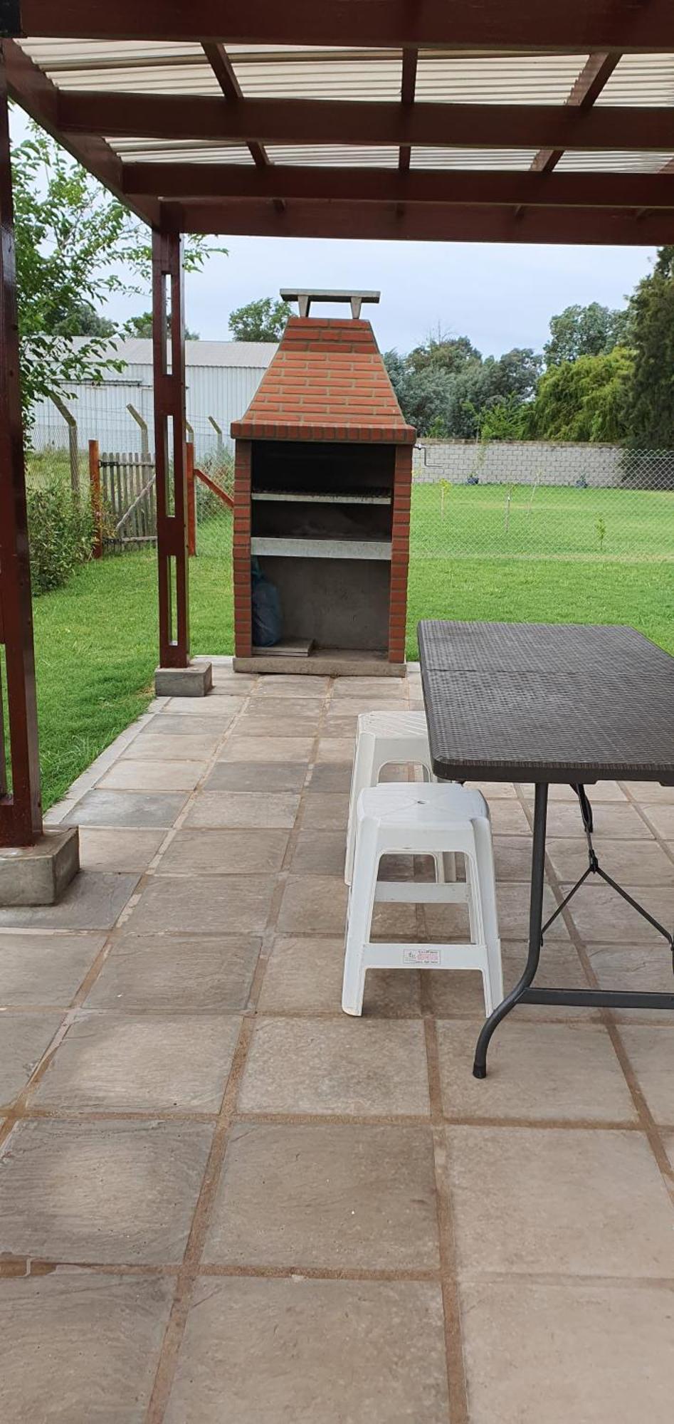 Casa Con Pileta, Parrilla Y Cochera Cubierta Holiday home *